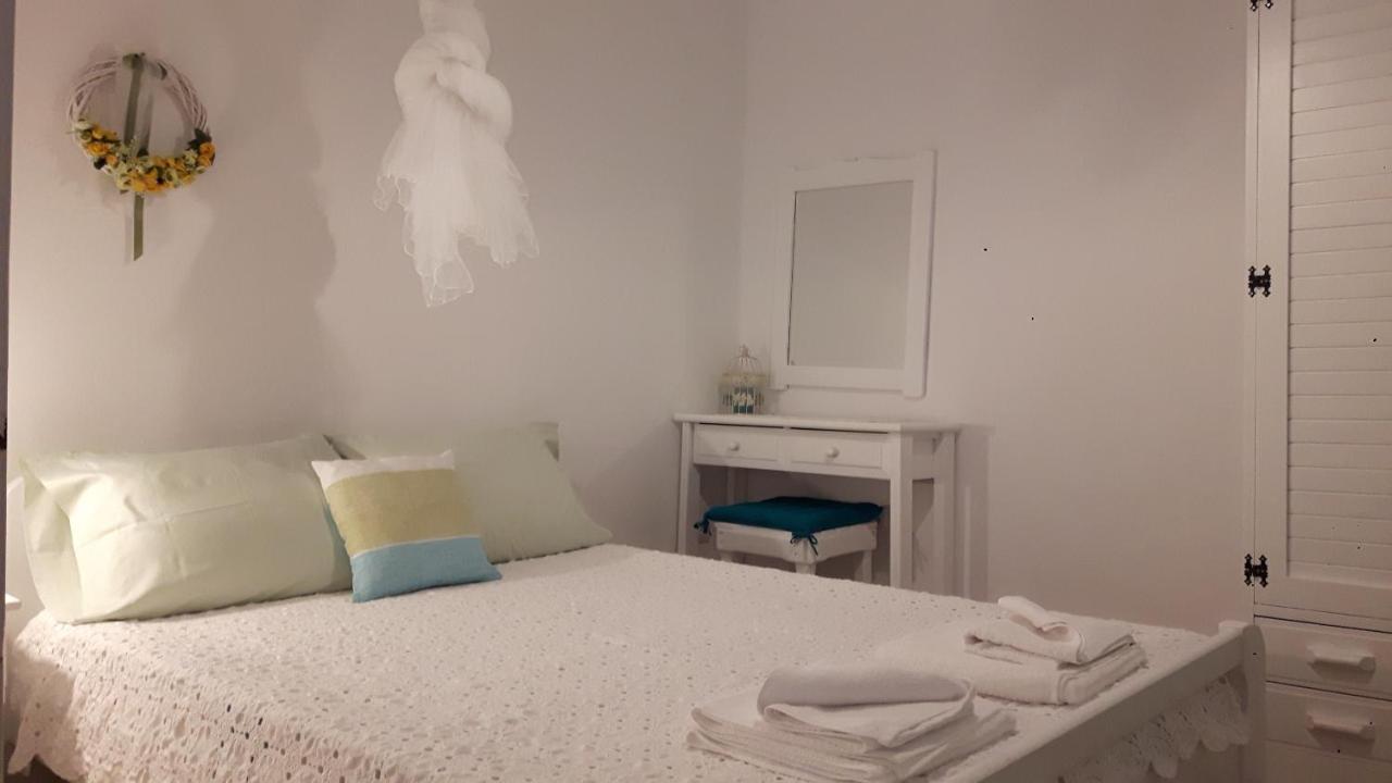 バティ Cavos Seaside Houseヴィラ エクステリア 写真