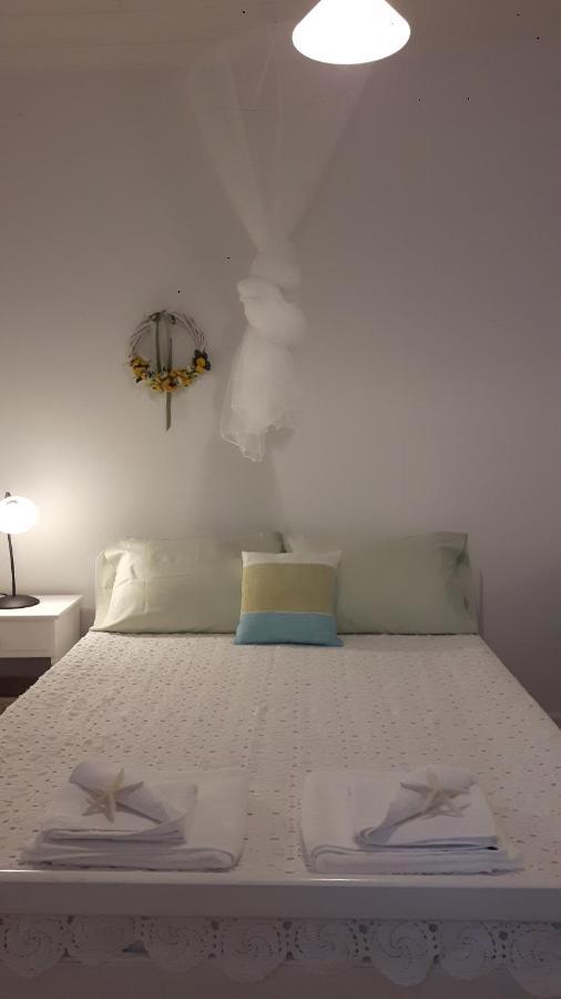 バティ Cavos Seaside Houseヴィラ エクステリア 写真